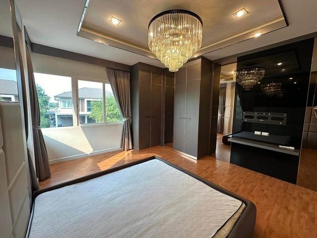 รูป MHR221 ให้เช่าบ้านเดี่ยวสุดหรูหลังมุม The Grand Pinklao (เดอะ แกรนด์ ปิ่นเกล้า) พื้นที่ใช้สอยกว่า 400 ตร.ม. ปูหินอ่อนแท้ทั้งหลัง ตกแต่ง Built-in - รูปที่ 11/13