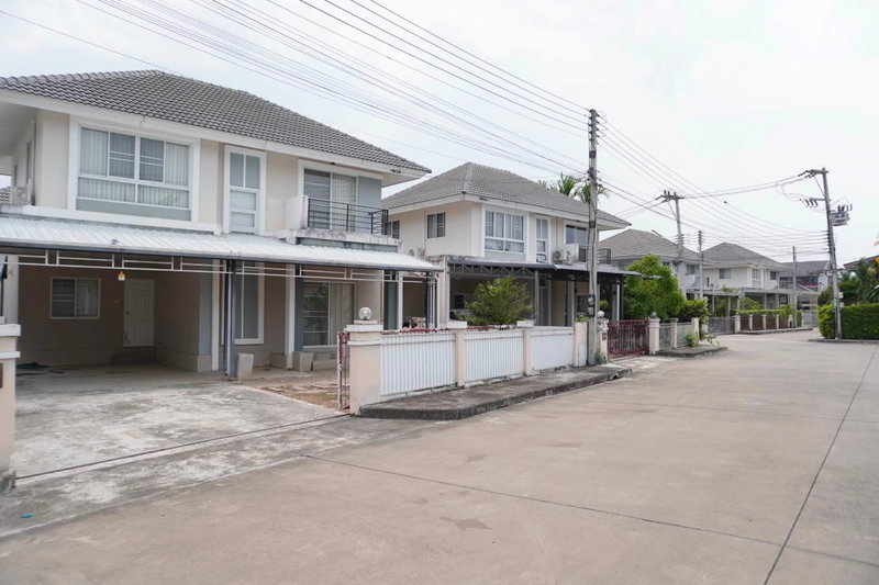 ขายบ้านเดี่ยว : ปรับราคาลงพิเศษ! บ้านเดี่ยว 2 ชั้น ทำเลแม่ริม ใกล้เมือง เชียงใหม่ T. 063-6649056