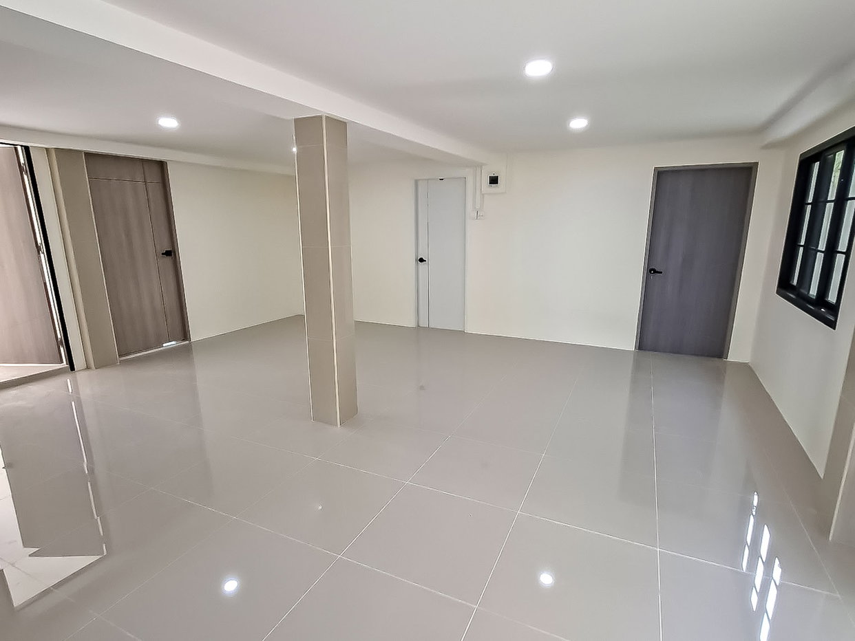 รูป House for Sale Khao Noi East Pattaya 4 Bedroom 2 Storey - รูปที่ 3/17