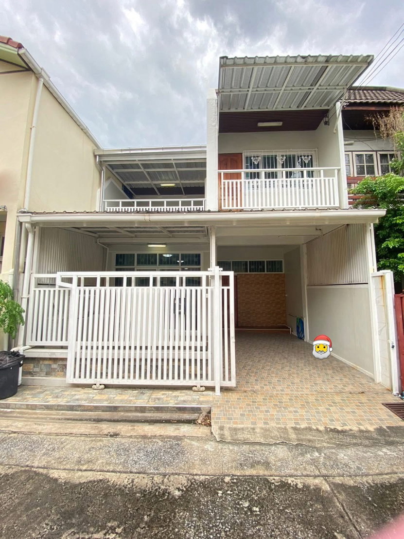 🏡 ปล่อยเช่า ทาวน์โฮมทั้งหลัง 3 ห้องนอน 2 ห้องน้ำ ทำเลโชคชัย 4 ซอย 34 ลาดพร้าว ทำเลดี เดินออกปากซอยเจอ 7-Eleven (ไม่รับจดทะเบียนบริษัท)