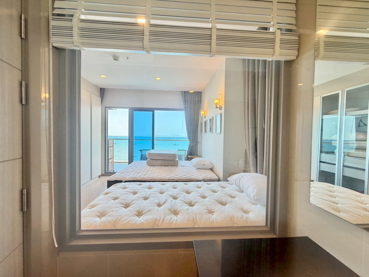 picture The Symphony: 3 bedrooms, 2 bathrooms - 21st floor, 122 sq m. Luxury beachfront condo. Beautiful unit, ready to move in. - 8/20