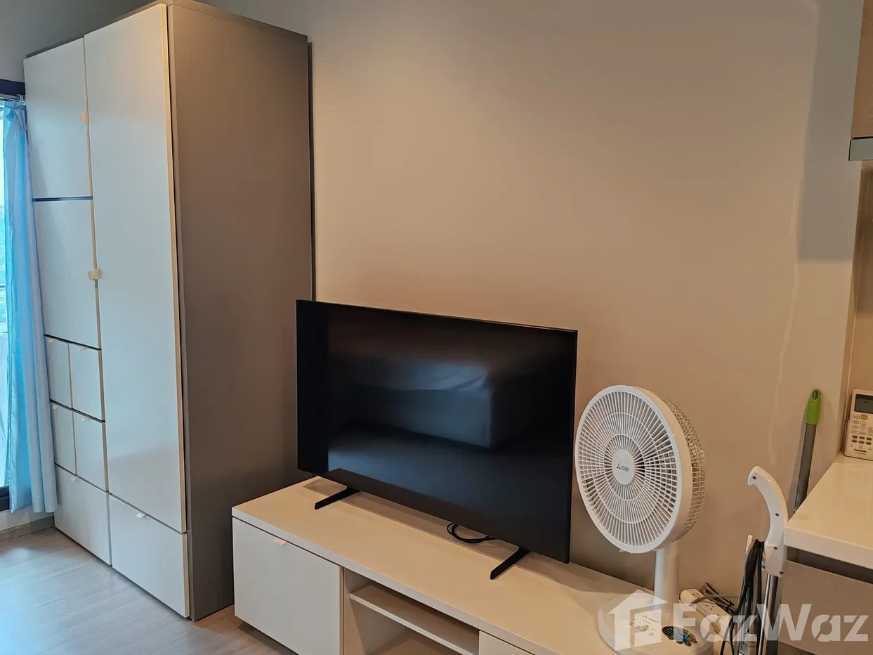 picture Like new studio condo with convenient location 6595950 - 8/8