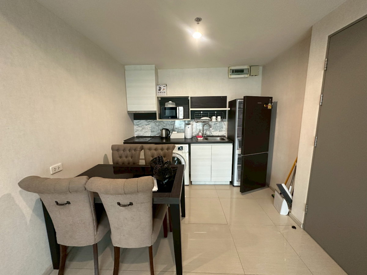 รูป T1531 คอนโดให้เช่า Life Ratchadapisek (ไลฟ์ รัชดาภิเษก) ห้องสวย เฟอร์ครบ ราคาพิเศษ - รูปที่ 3/18