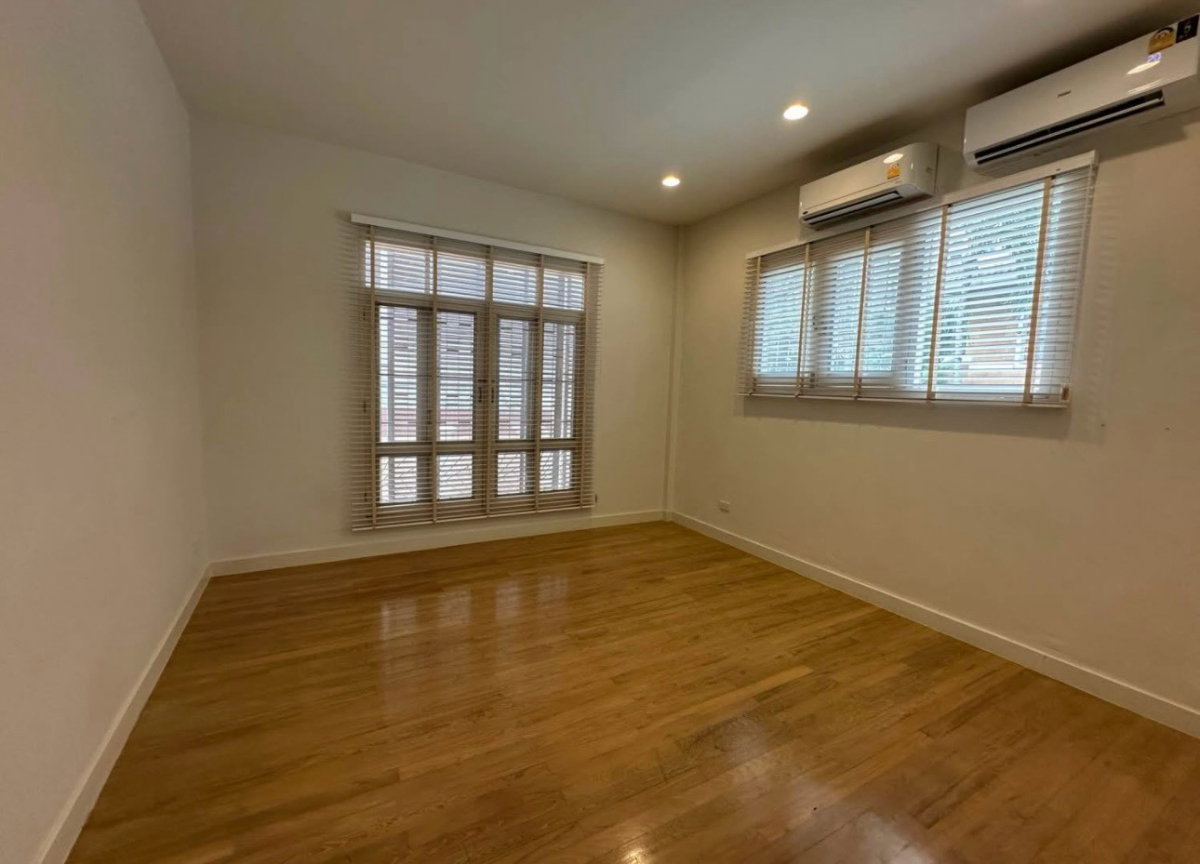 รูป LTHC15996 - House for Rent Asoke | Sukhumvit 12 | Near BTS Asoke | 150K/Month | บ้านเดี่ยวให้เช่า อโศก สุขุมวิท 12 - รูปที่ 2/13