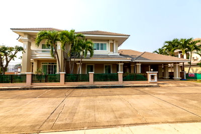 เช่าบ้านเดี่ยว ม.พายัพวิทยาเขตแก้วนวรัฐ : 🏡✨ ให้เช่าบ้านเดี่ยว 2 ชั้น 5 ห้องนอน ในโครงการ พร้อมคลับเฮ้าส์และสระว่ายน้ำ   ใกล้เซ็นทรัล เฟสติวัล เชียงใหม่   #A4-H0596