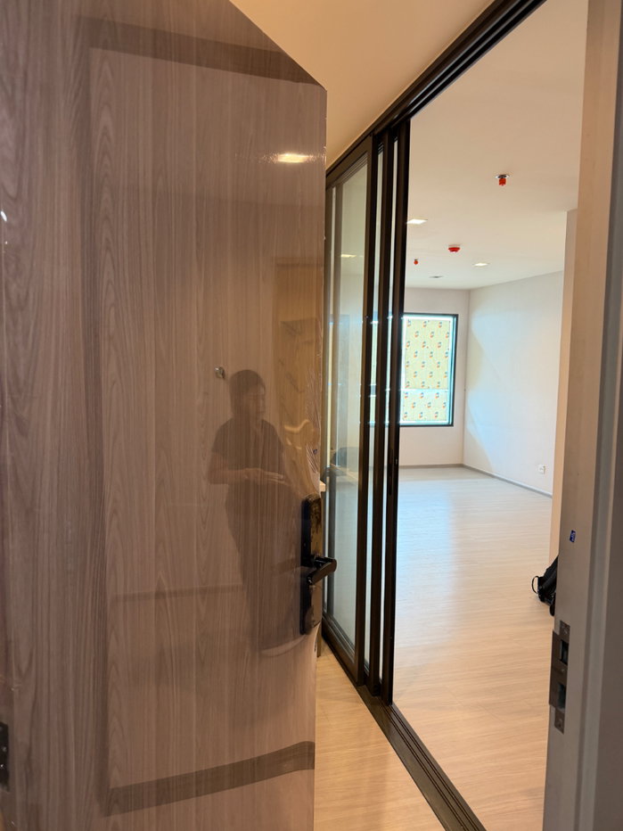 picture life sathorn sierra 15,500 thb/month - 3/27