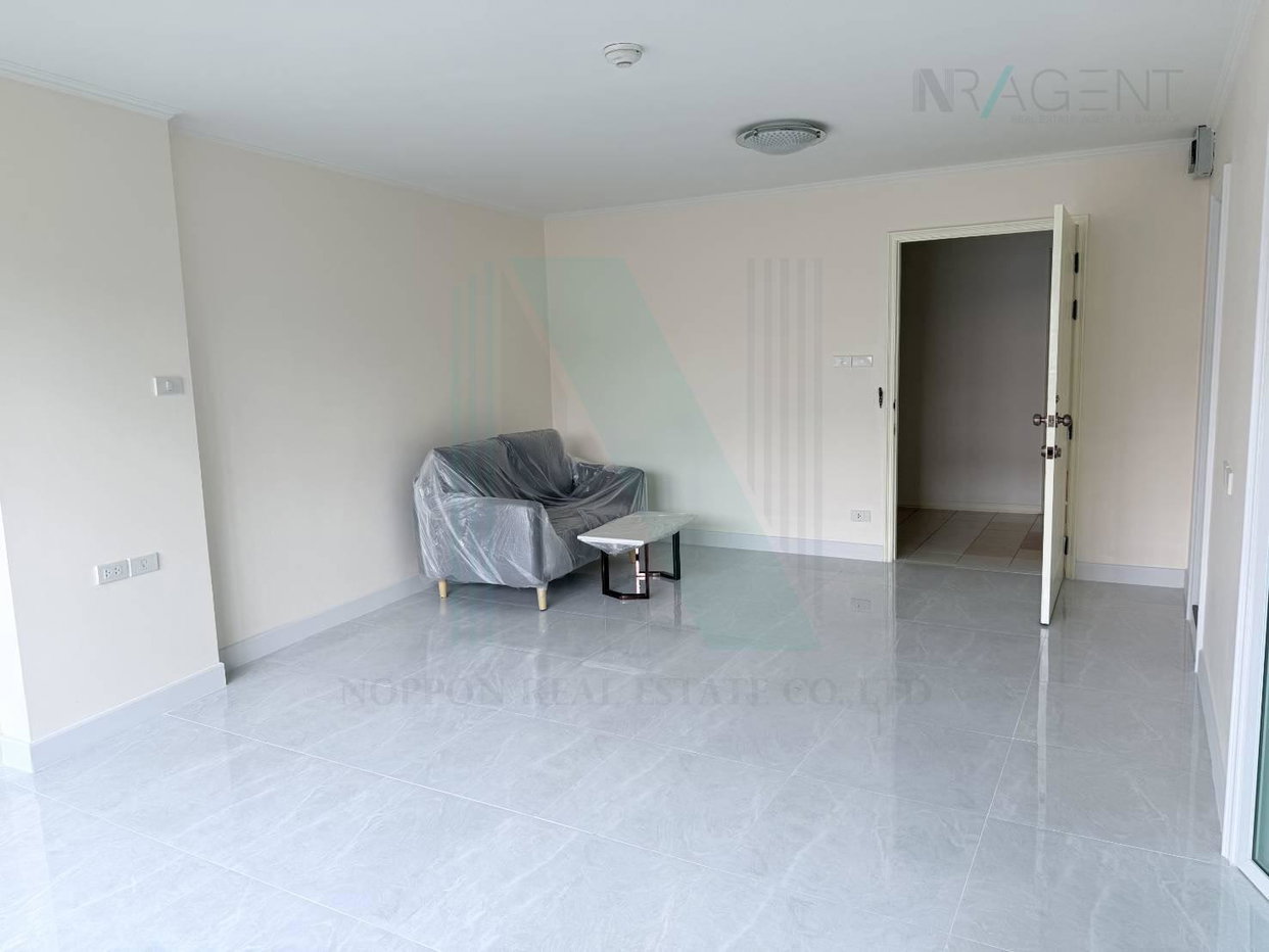 picture For Sell Condo LUMPINI PLACE NARATHIWAS 24 Building A, Floor 3,1 bed room, Room size 35 sqm - 3/8