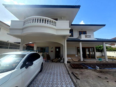 Houses for rent กระทรวงการคลัง : 2-story detached house for rent Currently in the process of renovating Soi Borommaratchachonnani, Phutthamonthon Sai 3, near Salaya