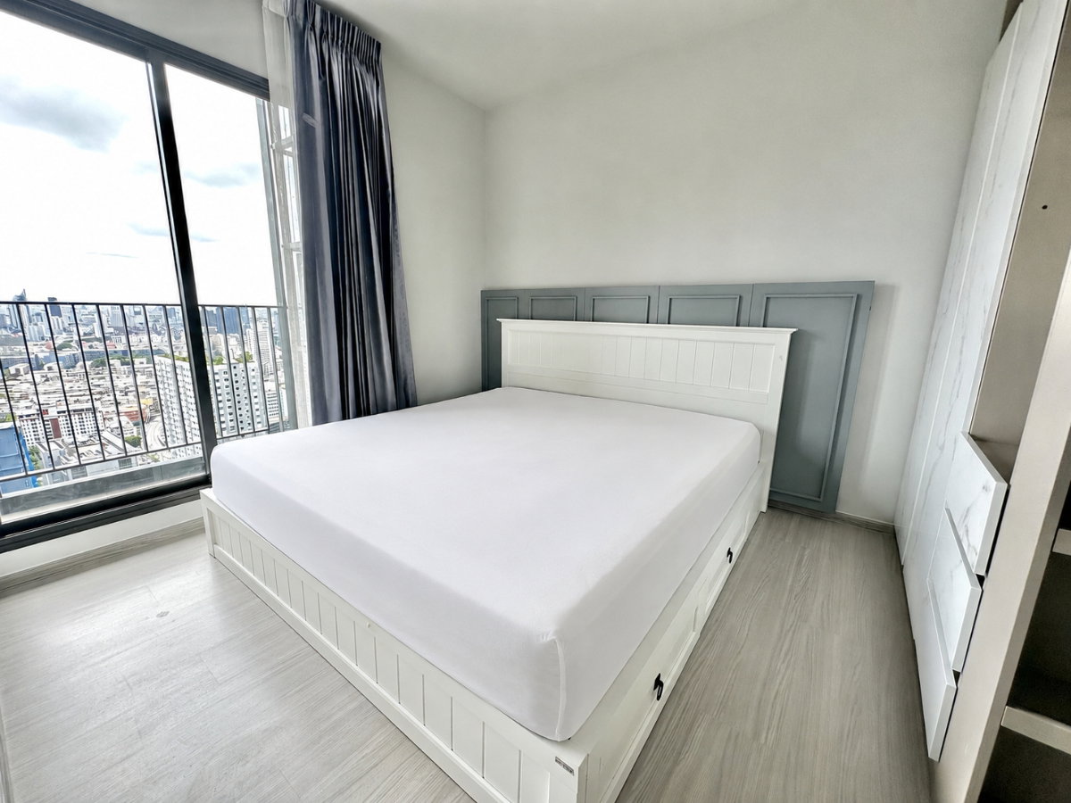 รูป Condo for RENT : Life Asoke Rama 9  𝐒𝐢𝐳𝐞 : 40 sqm. 1 Bed / 1 Bath /1 Office room / City View  𝐅𝐥𝐨𝐨𝐫 : 37  ✅Fully furnished - รูปที่ 3/12