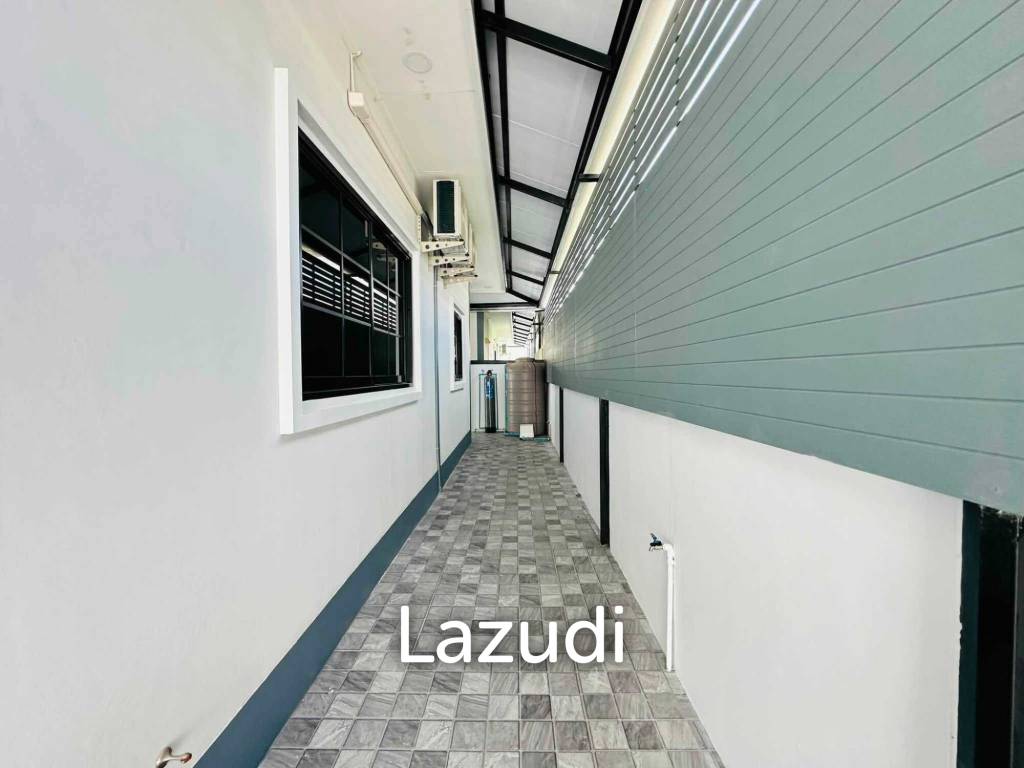 picture Charming 3-Bed Modern Single-Story House at Pong - 18/18