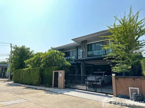 บ้านเดี่ยวให้เช่า 4 ห้องนอน ในโครงการ เดอะ แพลนท์ เอ็กซคลูซีค พัฒนาการ 1936034