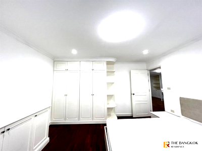 Condos for rent : High-potential Location, Not as Expensive as You Think Acadamia Grand Tower near BTS Phrom Phong