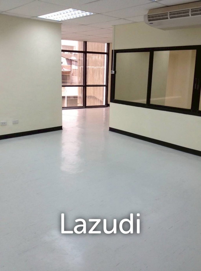 picture 40 sqm bright office in Skulthai Surawong Tower Bang Rak Bangkok - 4/4