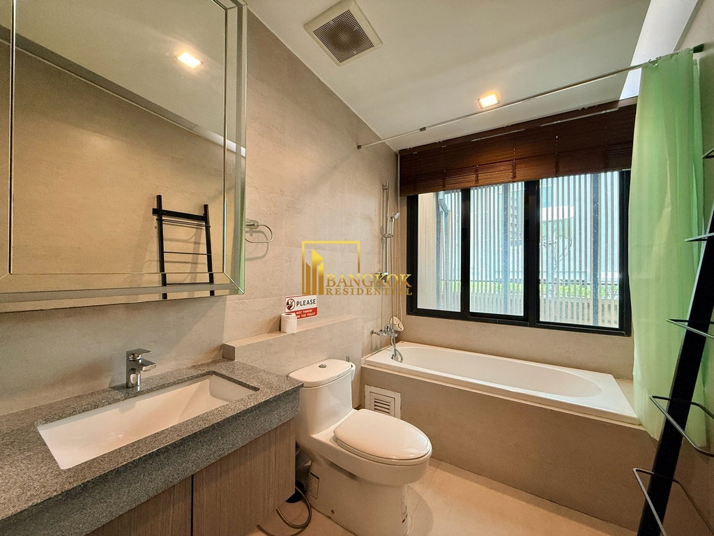 รูป Beautifully Renovated 3 Bed Townhouse For Rent in Ekkamai - BR8807TH - รูปที่ 36/40