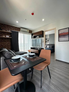 Condo for RENT : Rich Park @ Triple Station 𝐒𝐢𝐳𝐞 : 35 sqm. 1 Bed /1 Bath / Corner Room/City View/Facing South /Pool View 𝐅𝐥𝐨𝐨𝐫 : 24th