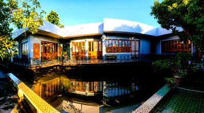 บ้านเดี่ยว เชียงใหม่ : ขายที่ดินพร้อมบ้าน 2 หลังสไตล์พูลวิลล่า ย่านแม่คือ อ.ดอยสะเก็ด เชียงใหม่ ใกล้ตลาดแม่คือ 355 ตรว 748.54 ตร.ม 4 นอน 5 น้ำ