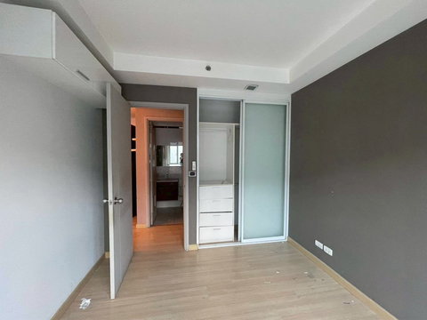Call : 091-949-9463 Condo Thru Thonglor (Exclusive Price 2.2 MB) 36 sqm 1 Bedroom 4th floor, Ready to move in