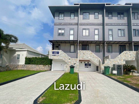Black Mountain: 4-Story Townhouse Corner Unit with 1 Golf Member