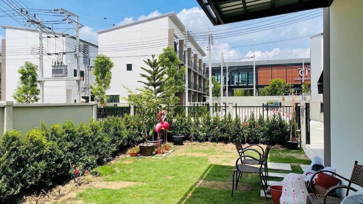 รูป ทาวน์เฮ้าส์ให้เช่า ✨ Baan Klang Muang Srinakarin – Onnut ✨ 3 ห้องนอน 3 ห้องน้ำ เฟอร์นิเจอร์ และ เครื่องใช้ไฟฟ้าครบ  - รูปที่ 4/11