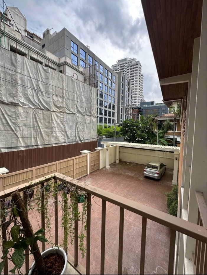 รูป LTHC15996 - House for Rent Asoke | Sukhumvit 12 | Near BTS Asoke | 150K/Month | บ้านเดี่ยวให้เช่า อโศก สุขุมวิท 12 - รูปที่ 3/13