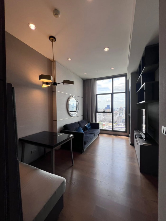 รูป ✨Luxury 1 Bedroom Unit For Rent @ The Diplomat Sathorn ✨ 🏡 - รูปที่ 2/9