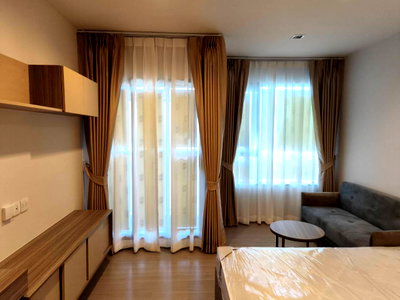 Condos for rent : life sathorn sierra 15,500 thb/month