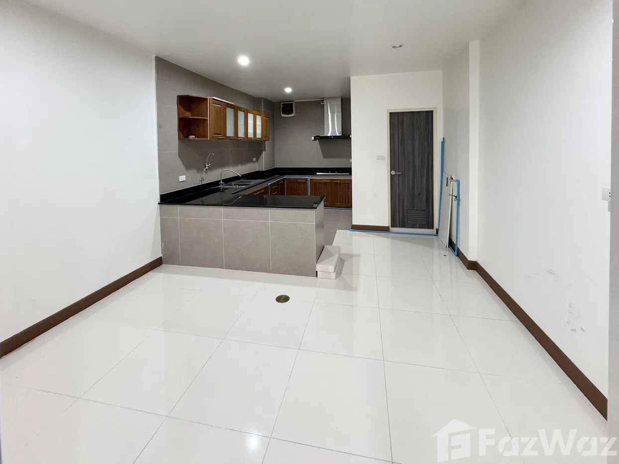 รูป ขาย ทาวน์เฮ้าส์ 4 ห้องนอน ใน บางมด, กรุงเทพมหานคร 6597341 - รูปที่ 11/12