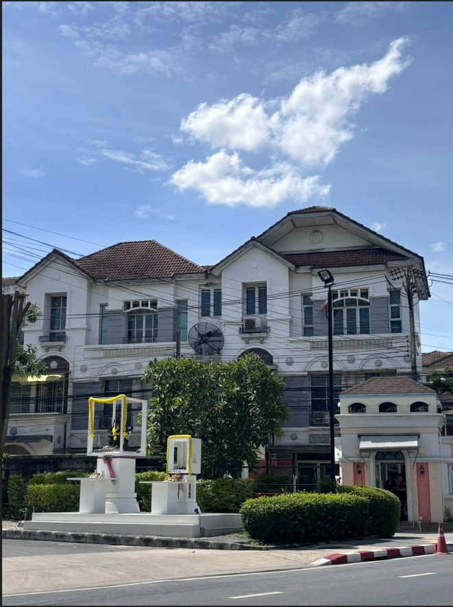 รูป บ้านกลางเมือง ลาดพร้าว–โยธินพัฒนา บ้านหลังนี้อยู่ใกล้หน้าหมู่บ้านเข้าออกสดวก - รูปที่ 2/14
