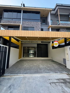 รูปภาพ 🏡ขาย / เช่า Luxury Townhome ระดับไฮเอนด์ | The Landmark เอกมัย–รามอินทรา 3 ห้องนอน 4 ห้องน้ำ ทำเลศักยภาพ ใจกลางเมือง ให้ความเป็นส่วนตัวสูง