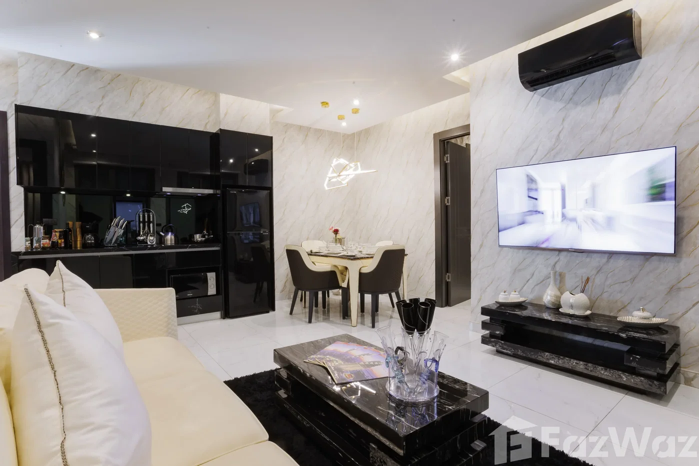 picture 2 bedroom with a Pattaya Bay view for sale 6611819 - 2/8