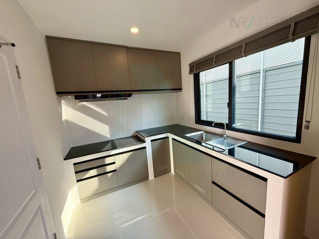 รูป ให้เช่าบ้านเดี่ยว 2 ชั้น เซนโทร วิภาวดี 4 ห้องนอน 5 ห้องน้ำ - รูปที่ 4/8