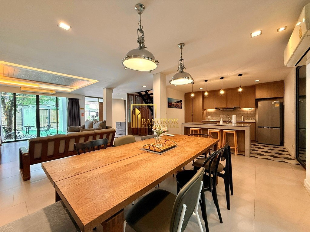 รูป Beautifully Renovated 3 Bed Townhouse For Rent in Ekkamai - BR8807TH - รูปที่ 14/40