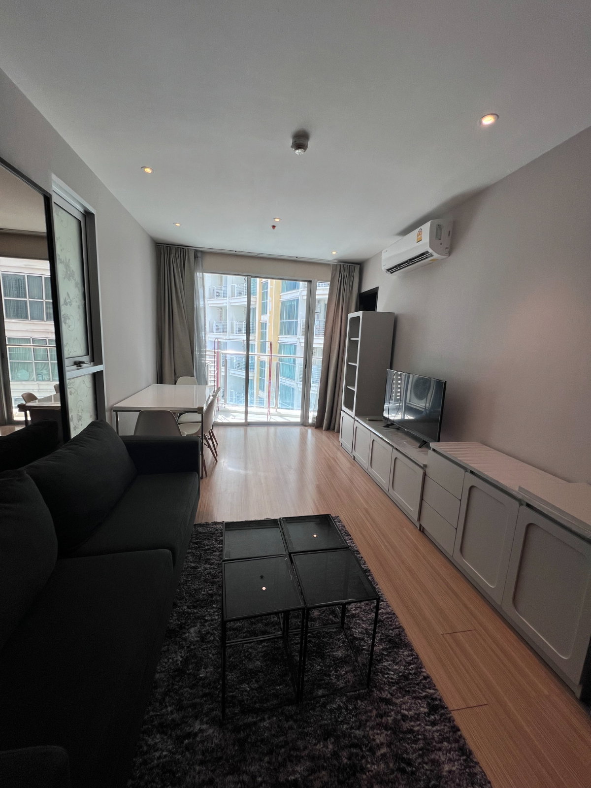 [For Rent] Sky Walk Residences | 1 Bedroom, 1 Bathroom *สนใจติดต่อ Line@280ptgmm