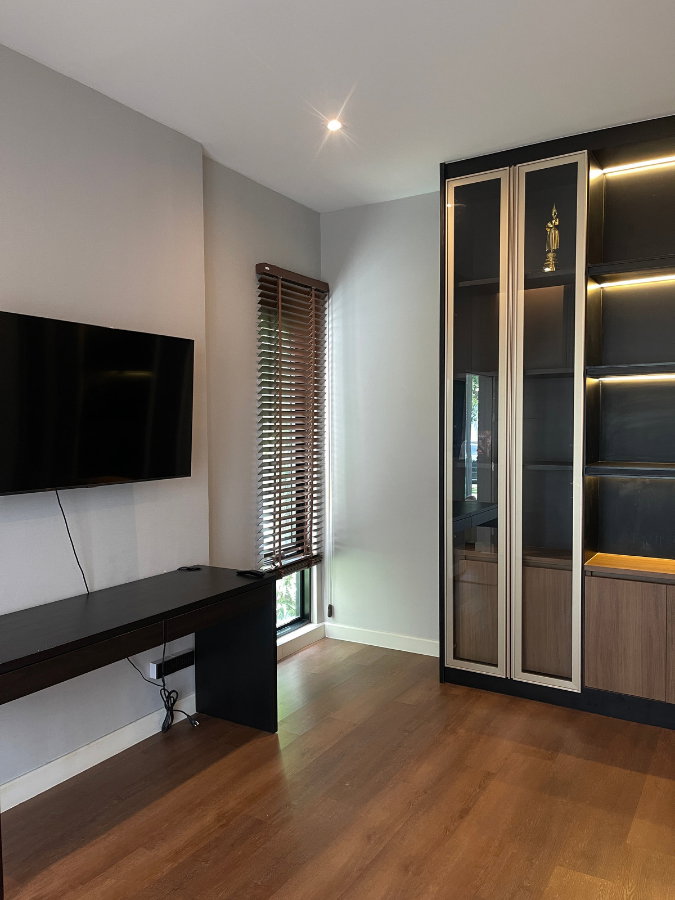 รูป 🏡 ให้เช่าบ้านเดี่ยว Luxury 2 ชั้น – Bangkok Boulevard Rama 5 ✨ บ้าน Type ใหญ่สุดในโครงการ หลังมุม พื้นที่กว้างมาก ตกแต่งสวยทุกมุม  - รูปที่ 13/18