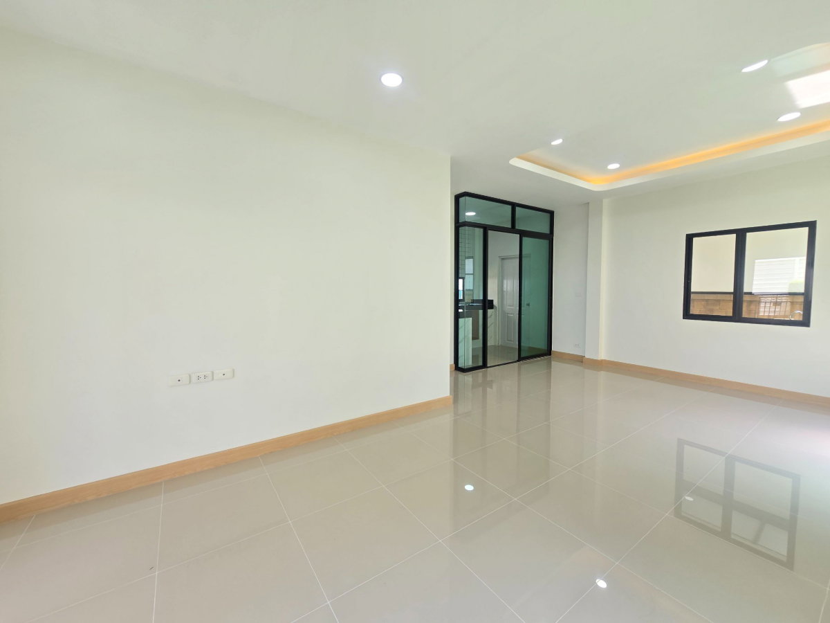 รูป บ้านเดี่ยว ทำเลดี ตกแต่งรีโนเวทใหม่ สวยงาม พร้อมอยู่ The Ricco Residence เดอะ ริคโค้ เรสซิเดนซ์ วงแหวนฯ - จตุโชติ ถนนไทยรามัญ - รูปที่ 15/33