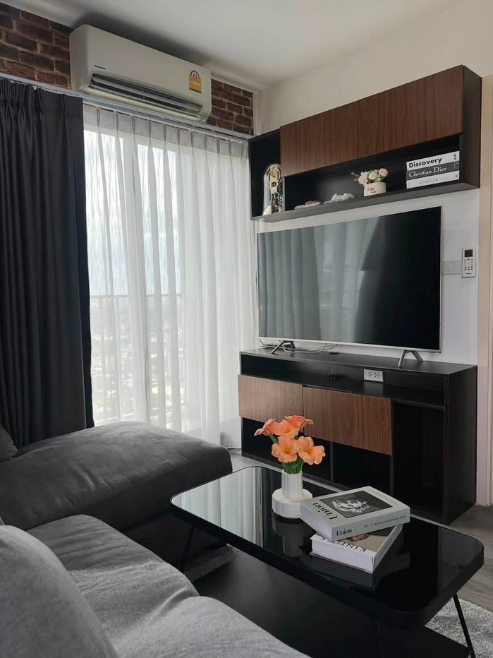 picture Condo for RENT : Rich Park @ Triple Station   𝐒𝐢𝐳𝐞 : 35 sqm. 1 Bed /1 Bath / Corner Room/City View/Facing South /Pool View  𝐅𝐥𝐨𝐨𝐫 : 24th  - 4/15