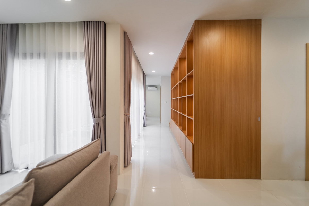 รูป R075 🏡✨ บ้านเดี่ยวรีโนเวทใหม่ ทำเลลาดปลาเค้า 12 ใกล้ถนนเกษตร-นวมินทร์ เพียง 500 เมตร เพียง 14.9 ล้านบาท - รูปที่ 2/23