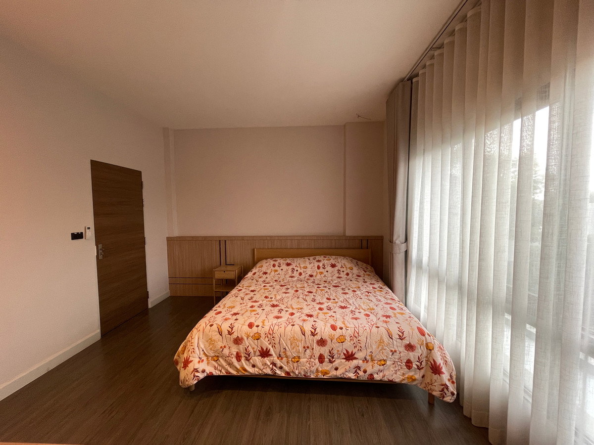 รูป 🏡 ให้เช่าบ้านเดี่ยว Luxury 2 ชั้น – Bangkok Boulevard Rama 5 ✨ บ้าน Type ใหญ่สุดในโครงการ หลังมุม พื้นที่กว้างมาก ตกแต่งสวยทุกมุม  - รูปที่ 5/18