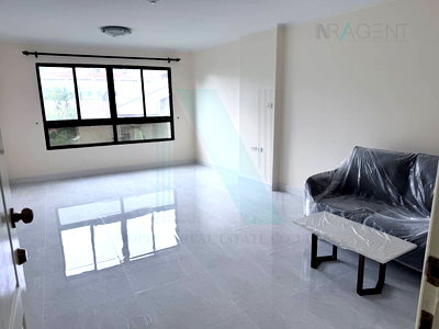 Condos for sale : For Sell Condo LUMPINI PLACE NARATHIWAS 24 Building A, Floor 3,1 bed room, Room size 35 sqm