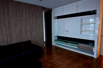 Condos for sale : For Sell Condo THE WELLINGTON Building 1, Floor 6,1 bed room, Room size 71 sqm