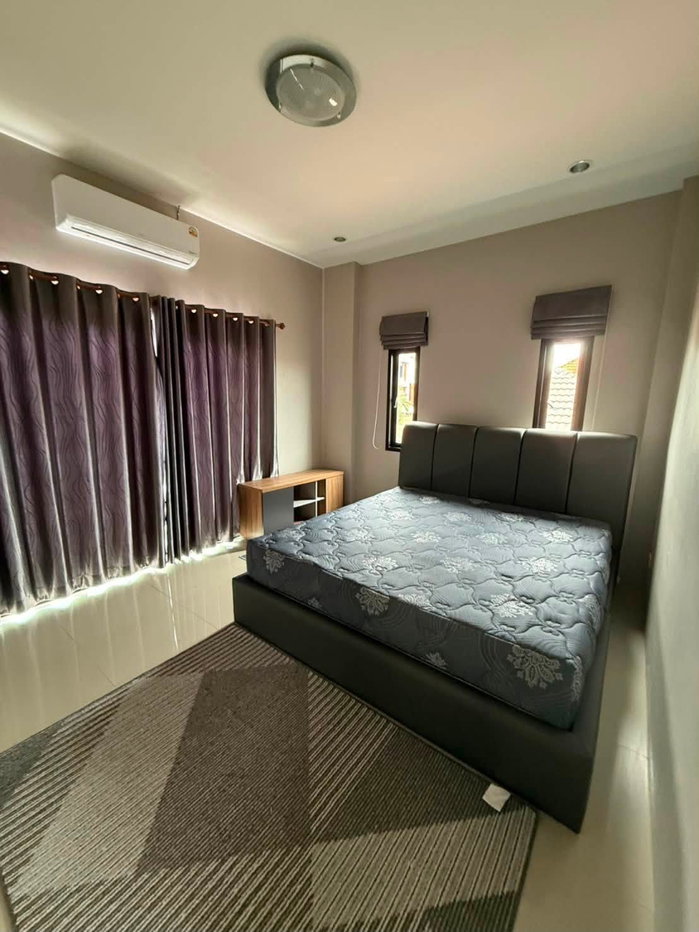 picture Modern 2-Storey Detached House for Sale in a Secure Residential Project - 7/16