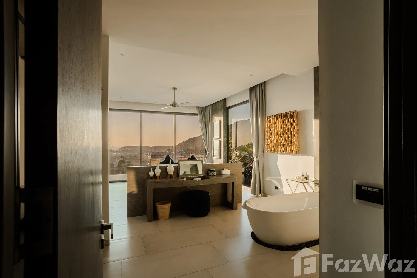 รูป วิลล่าให้เช่า 5 ห้องนอน ใน กะรน, ภูเก็ต 6594670 - รูปที่ 30/44