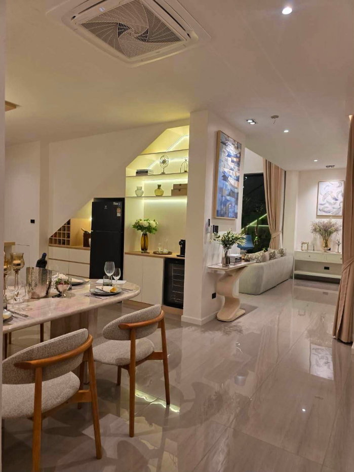 picture Brand-New Luxury Pool Villa for Sale 💎🏊♂️ - 8/28