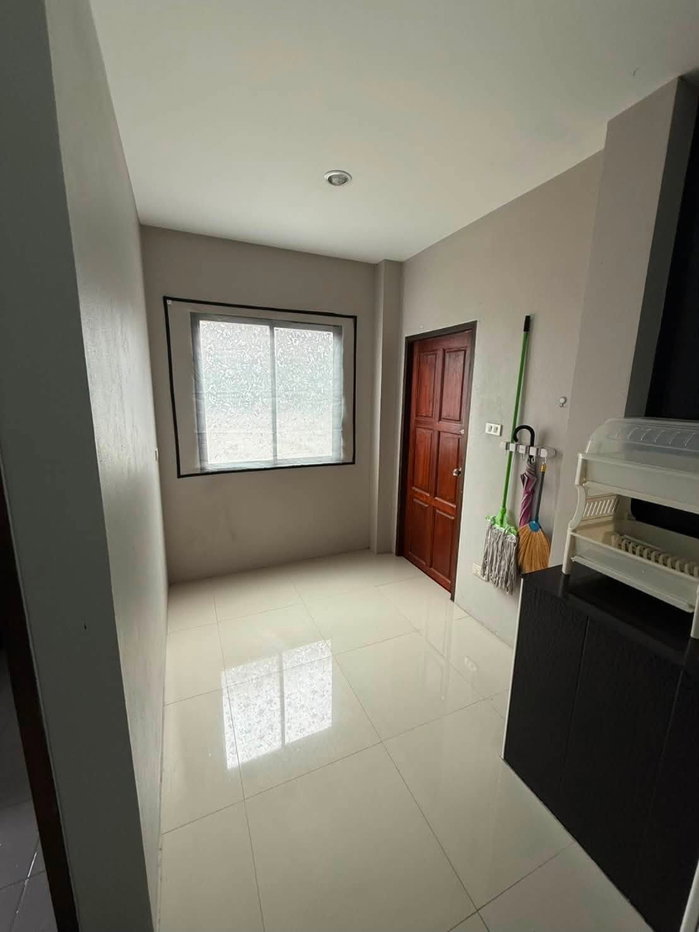 picture Modern 2-Storey Detached House for Sale in a Secure Residential Project - 11/16