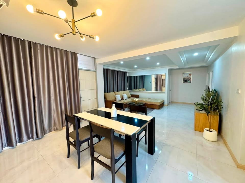 รูป (FY011) Siam Condominium ปล่อยให้เช่า 3 ห้องนอน 2 ห้องน้ำ รีโนเวทใหม่ เฟอร์นิเจอร์ครบ พร้อมเข้าอยู่ ทำเลดี - รูปที่ 3/9