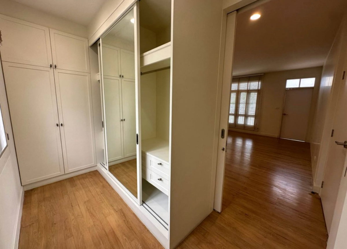 รูป LTHC15996 - House for Rent Asoke | Sukhumvit 12 | Near BTS Asoke | 150K/Month | บ้านเดี่ยวให้เช่า อโศก สุขุมวิท 12 - รูปที่ 8/13