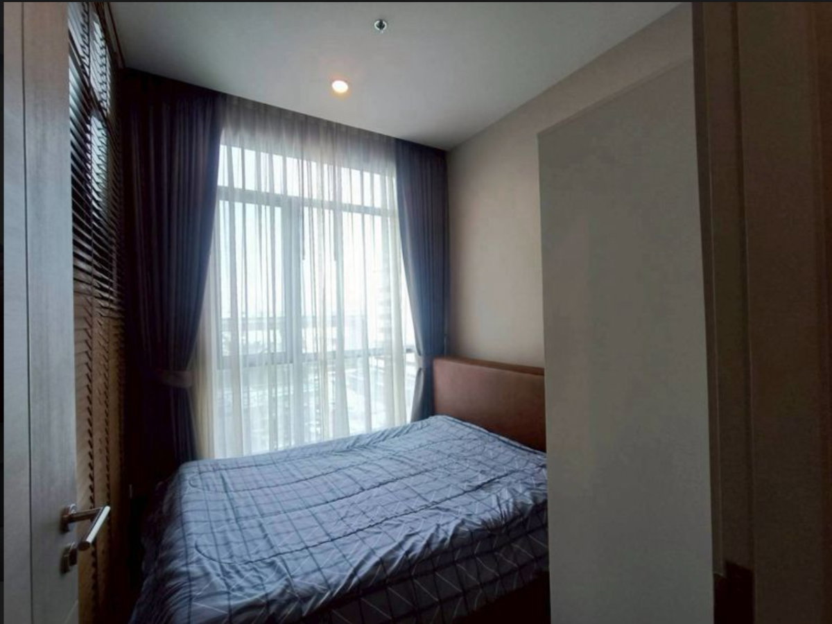 picture rent Capital Ekkamai. 4bed 200sqm. Private lift! Line id: @pfagent - 12/16