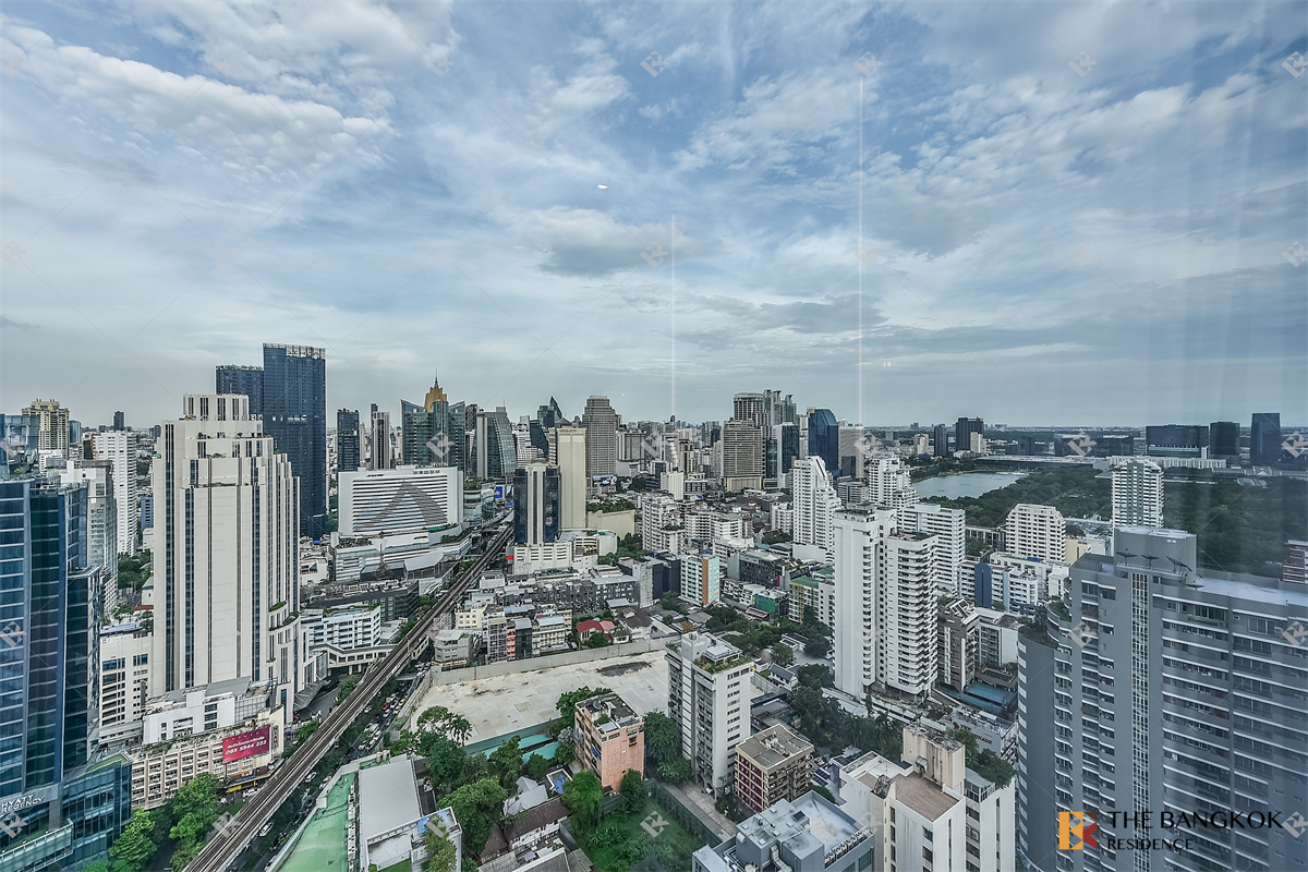 picture Q1 Sukhumvit Luxury Condo at Special Price near BTS Nana - 6/10