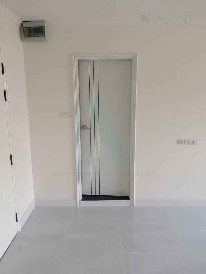 picture For Sell Condo LUMPINI PLACE NARATHIWAS 24 Building A, Floor 3,1 bed room, Room size 35 sqm - 7/8