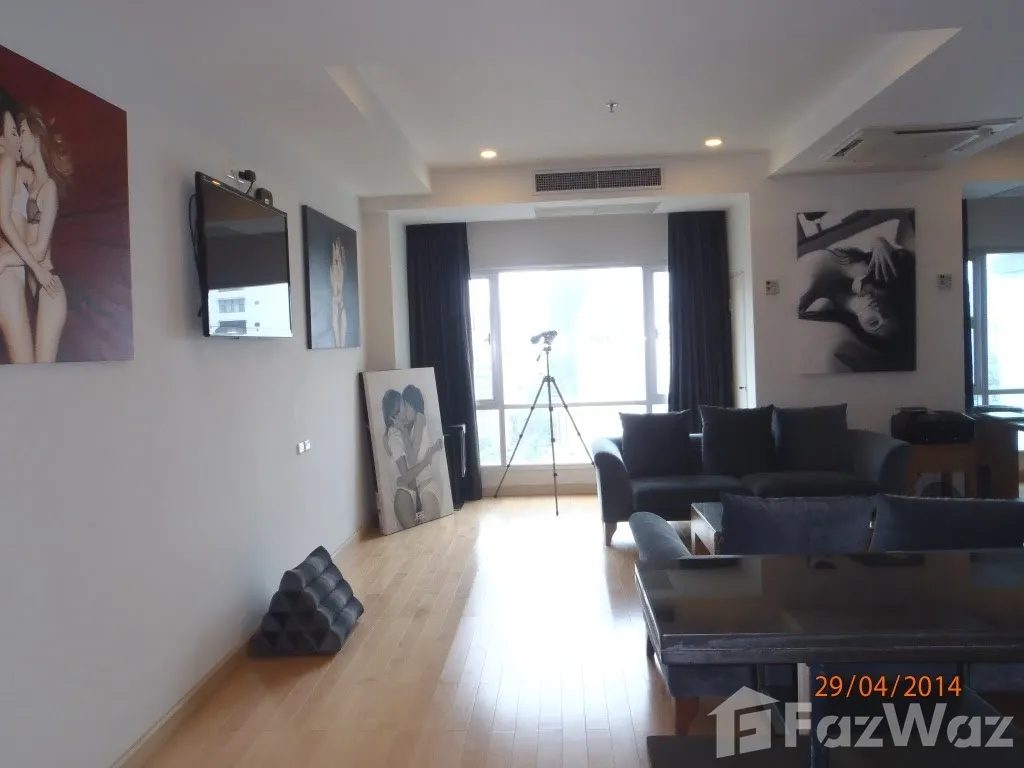 picture Trendy Condo : Large Modern Open plan SuperStudio 6597985 - 3/18